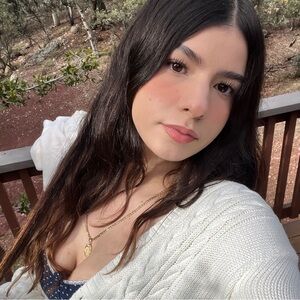 Meet your Posher, Cami